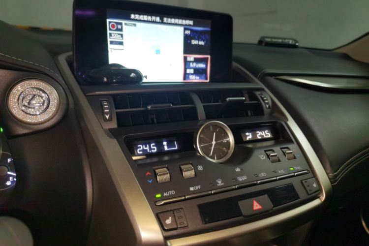 Used Lexus NX 2020 300h Front-Drive FENGSHANG Version China VI Standard Audio And AC Panel