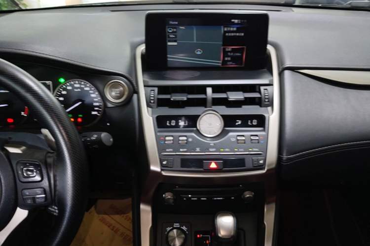 Used Lexus NX 2020 200 All-Wheel Drive Fēngshàng Version China VI Standard Audio And AC Panel
