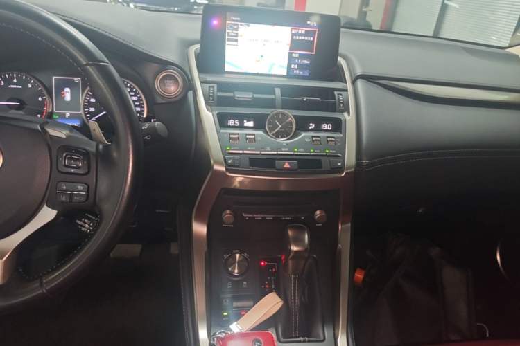 Used Lexus NX 2020 200 All-Wheel Drive Fēngshàng Version China VI Standard Audio And AC Panel