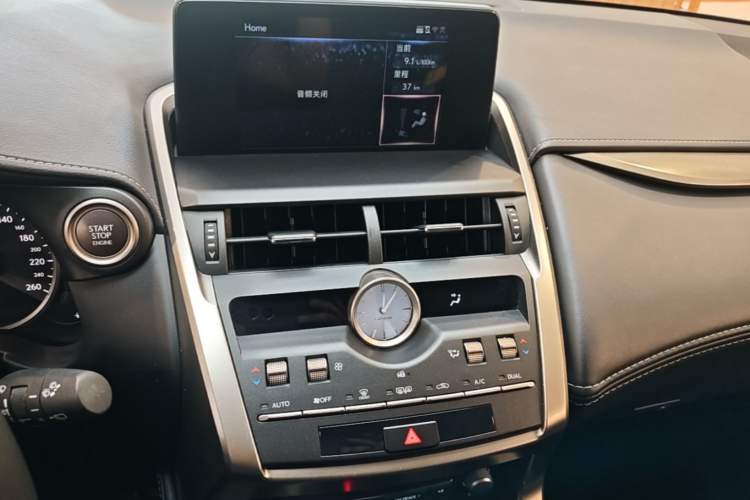Used Lexus NX 2020 200 Front-Wheel Drive Freeline Edition China VI Standard Audio And AC Panel