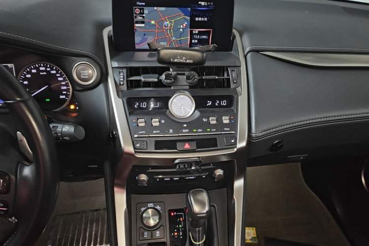 Used Lexus NX 2020 200 All-Wheel Drive Fēngshàng Version China VI Standard Audio And AC Panel