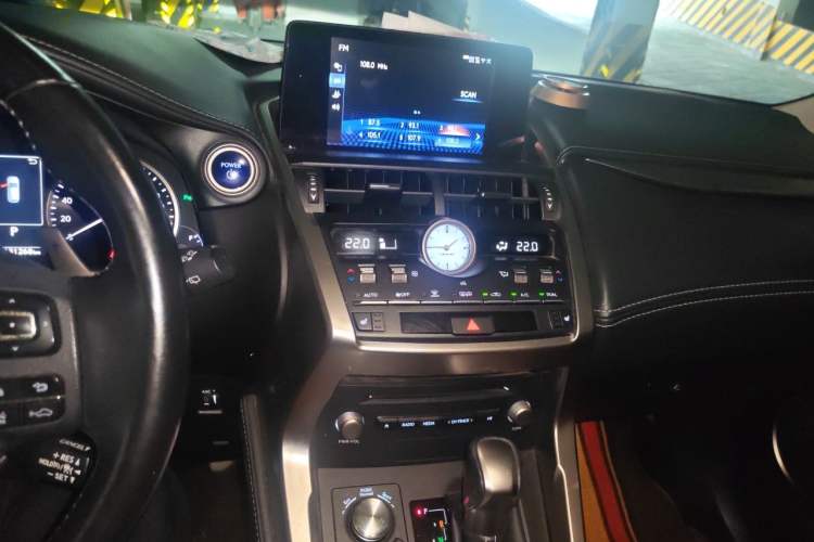 Used Lexus NX 2020 300h Front-Drive FENGSHANG Version China VI Standard Audio And AC Panel