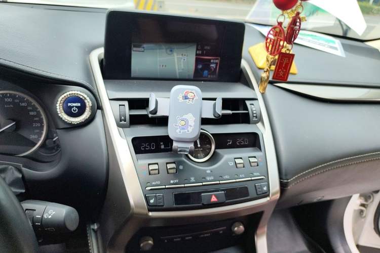 Used Lexus NX 2020 300h Front-Drive FENGSHANG Version China V Standard Audio And AC Panel