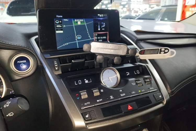Used Lexus NX 2020 300h Front-Drive FENGSHANG Version China VI Standard Audio And AC Panel