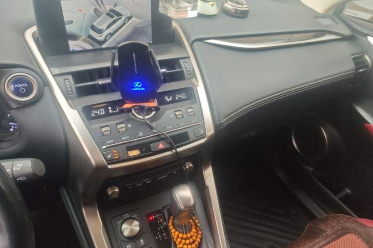 Used Lexus NX 2020 300h All-Wheel Drive FENGZHI Version China VI Standard Audio And AC Panel