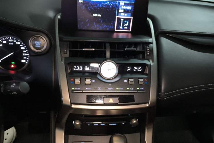 Used Lexus NX 2020 200 Front-Wheel Drive Freeline Edition China VI Standard Audio And AC Panel