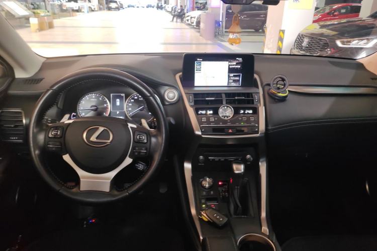 Used Lexus NX 2020 200 All-Wheel Drive Fēngshàng Version China VI Standard Center Console