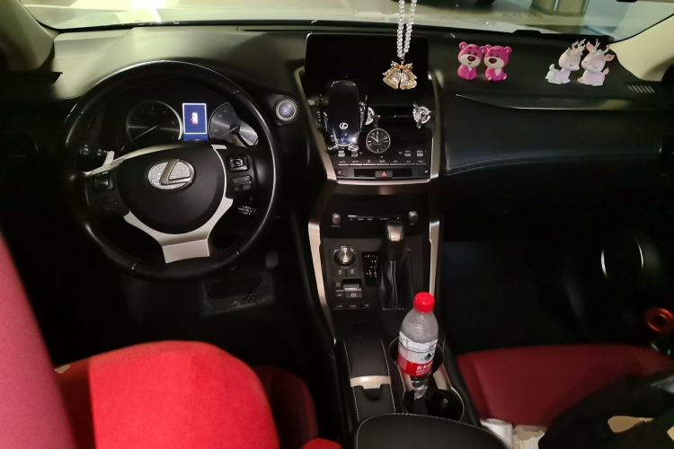 Used Lexus NX 2020 200 All-Wheel Drive Fēngshàng Version China VI Standard Center Console