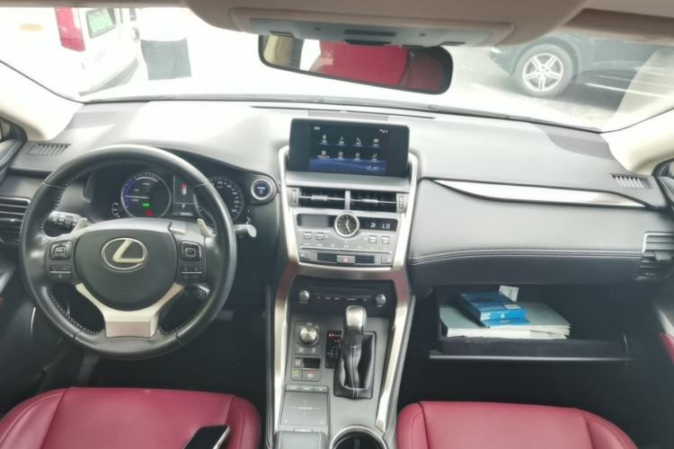 Used Lexus NX 2020 300h Front-Drive FENGSHANG Version China VI Standard Center Console