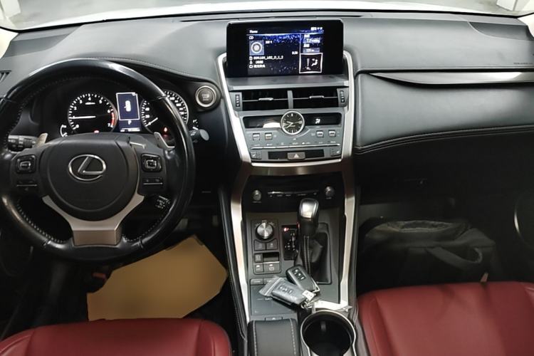 Used Lexus NX 2020 200 Front-Wheel Drive Vmotion Edition China VI Standard Center Console