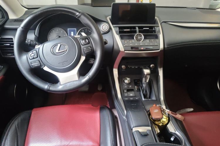 Used Lexus NX 2020 200 Front-Wheel Drive Freeline Edition China VI Standard Center Console