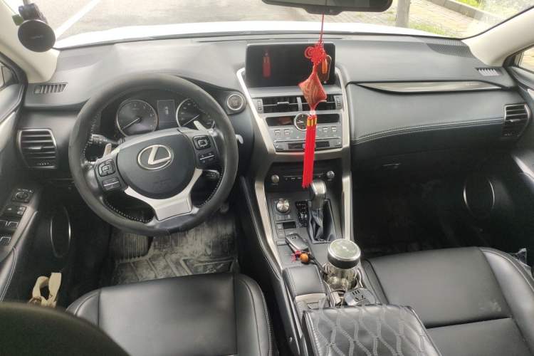 Used Lexus NX 2020 200 All-Wheel Drive Fēngshàng Version China VI Standard Center Console