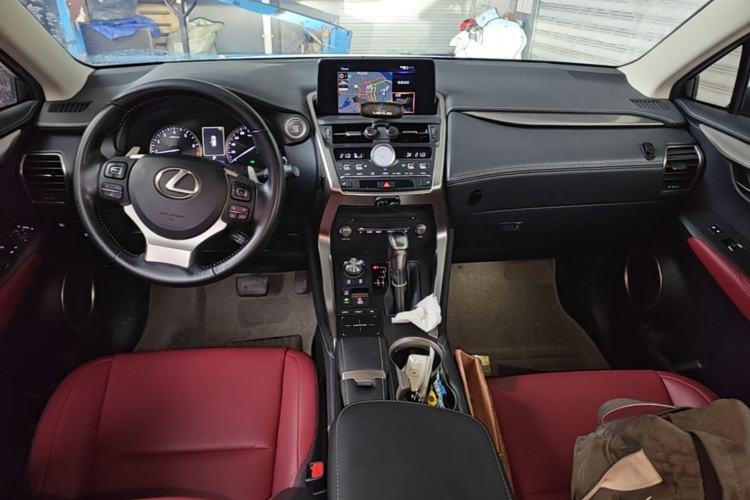 Used Lexus NX 2020 200 All-Wheel Drive Fēngshàng Version China VI Standard Center Console