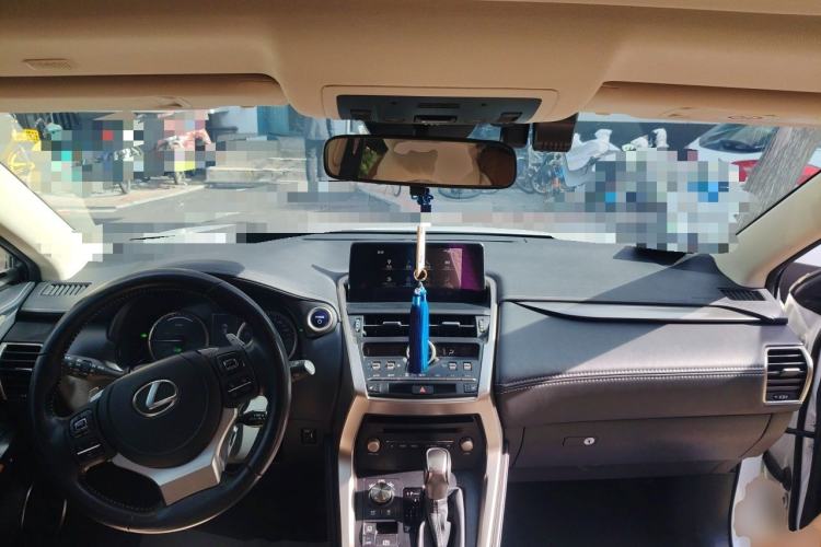 Used Lexus NX 2020 300h Front-Drive FENGSHANG Version China VI Standard Center Console