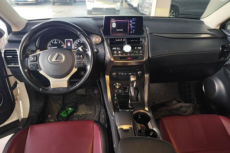Used Lexus NX 2020 200 Front-Wheel Drive Freeline Edition China VI Standard Center Console