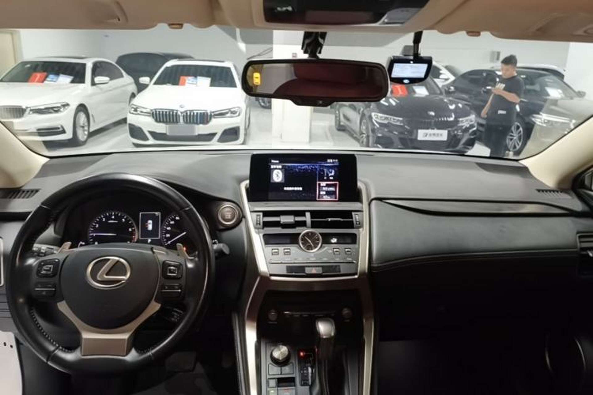 Used Lexus NX 2020 200 Front-Wheel Drive Freeline Edition China VI Standard Center Console