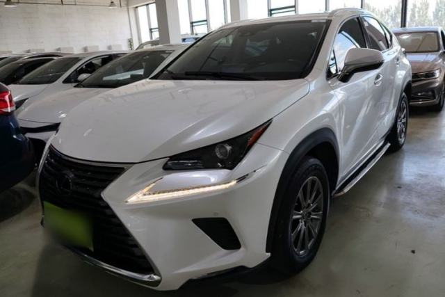 Lexus NX 2020 200 All-Wheel Drive Fēngshàng Version China VI Standard مستعملة