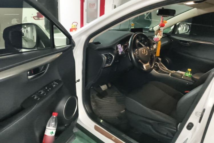 Used Lexus NX 2020 200 Front-Wheel Drive Freeline Edition China VI Standard Driver Seat