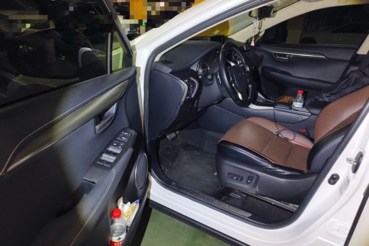 Used Lexus NX 2020 200 Front-Wheel Drive Freeline Edition China VI Standard Driver Seat