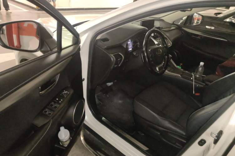 Used Lexus NX 2020 200 Front-Wheel Drive Freeline Edition China VI Standard Driver Seat