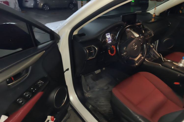 Used Lexus NX 2020 200 Front-Wheel Drive Freeline Edition China VI Standard Driver Seat