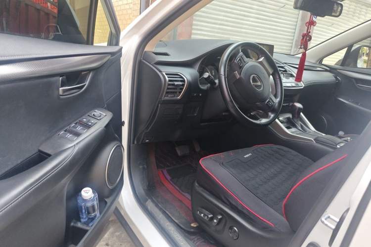 Used Lexus NX 2020 200 Front-Wheel Drive Freeline Edition China VI Standard Driver Seat