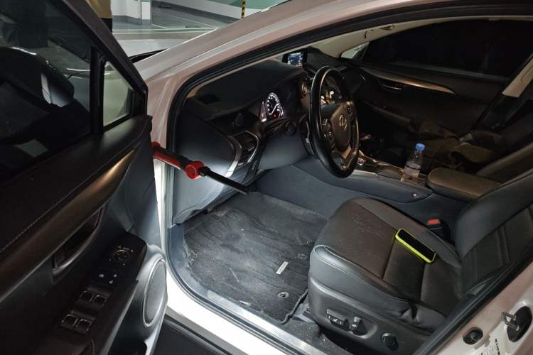 Used Lexus NX 2020 200 Front-Wheel Drive Vmotion Edition China VI Standard Driver Seat