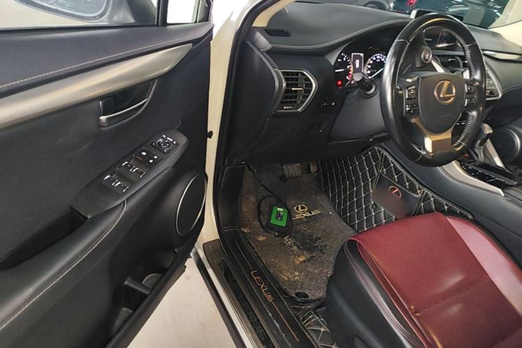 Used Lexus NX 2020 200 Front-Wheel Drive Freeline Edition China VI Standard Driver Seat