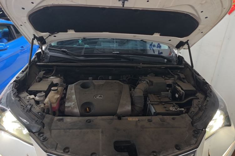 Used Lexus NX 2020 200 All-Wheel Drive Fēngshàng Version China VI Standard Engine Bay