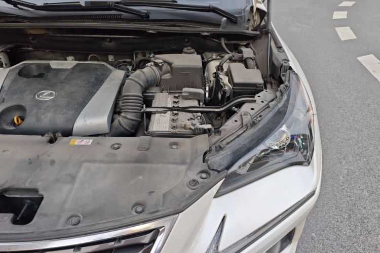 Used Lexus NX 2020 200 Front-Wheel Drive Vmotion Edition China VI Standard Engine Bay Left