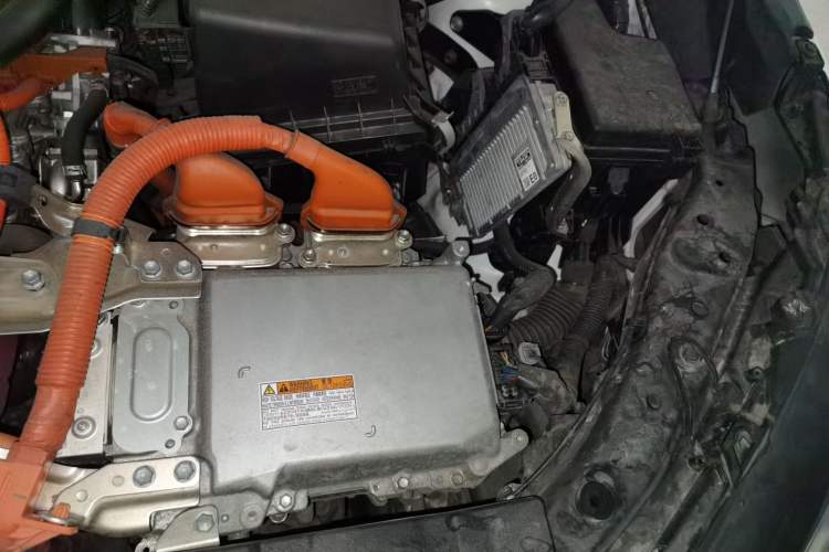 Used Lexus NX 2020 300h Front-Drive FENGSHANG Version China VI Standard Engine Bay Left