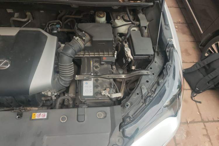 Used Lexus NX 2020 200 Front-Wheel Drive Freeline Edition China VI Standard Engine Bay Left
