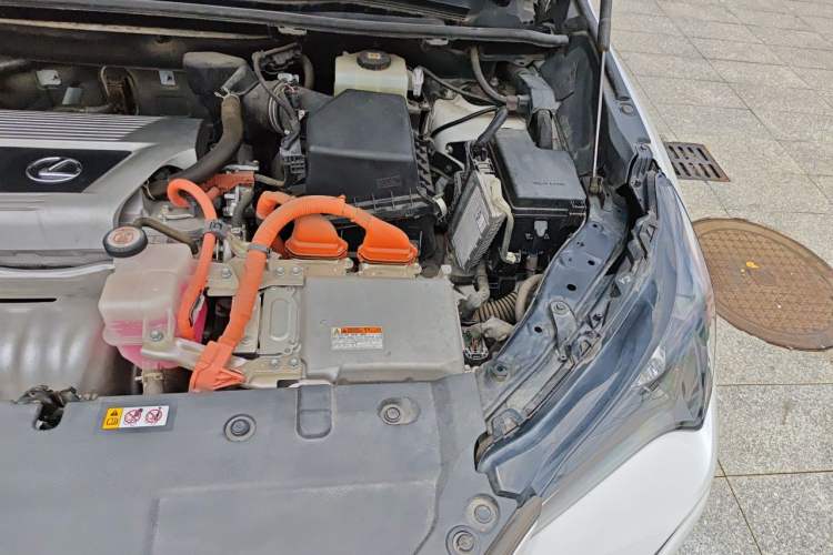 Used Lexus NX 2020 300h Front-Drive FENGSHANG Version China VI Standard Engine Bay Left