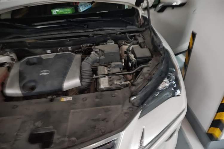Used Lexus NX 2020 200 Front-Wheel Drive Vmotion Edition China VI Standard Engine Bay Left