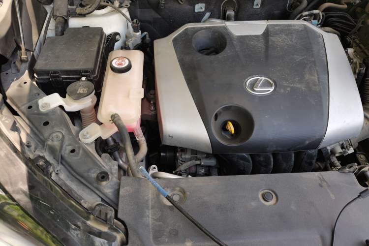 Used Lexus NX 2020 200 All-Wheel Drive Fēngshàng Version China VI Standard Engine Bay Right