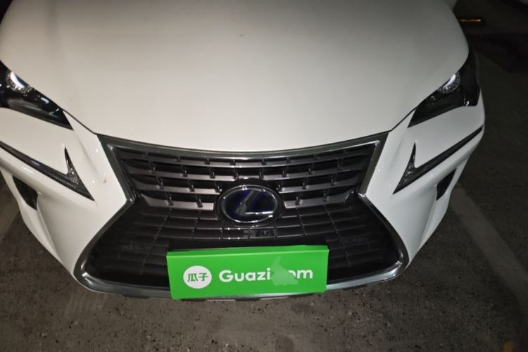 Used Lexus NX 2020 300h Front-Drive FENGSHANG Version China VI Standard Engine Bay