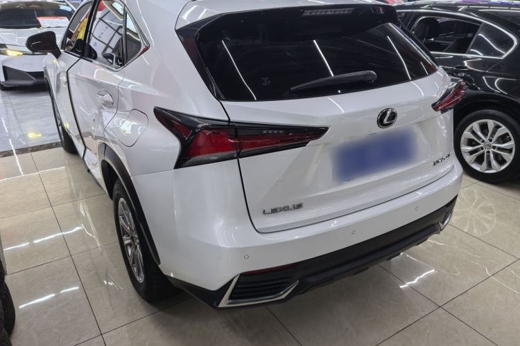 Used Lexus NX 2020 200 Front-Wheel Drive Vmotion Edition China VI Standard Exterior 3