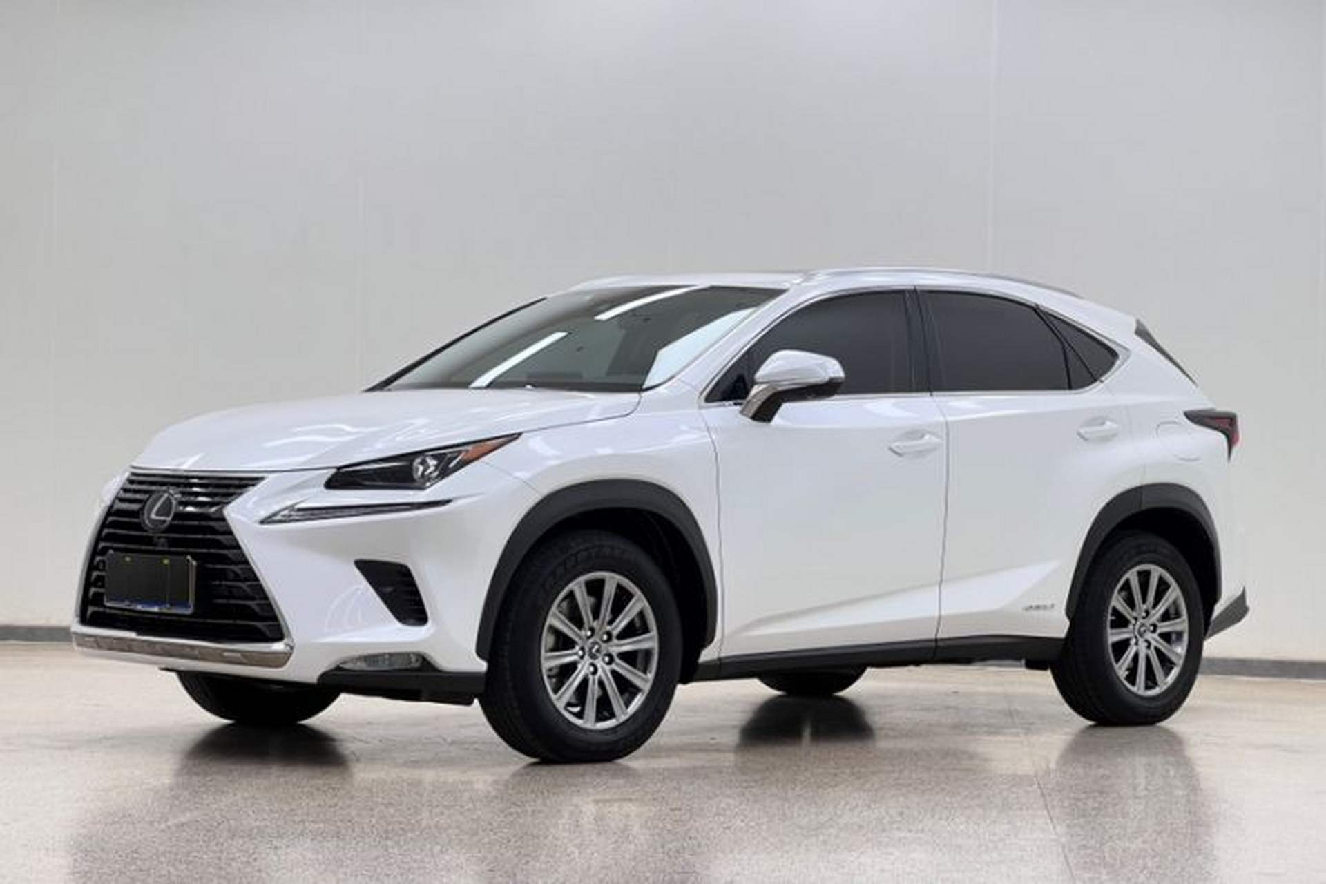 Used Lexus NX 2020 300h Front-Drive FENGSHANG Version China VI Standard Exterior 4