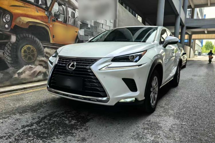 Used Lexus NX 2020 200 Front-Wheel Drive Vmotion Edition China VI Standard Exterior 5