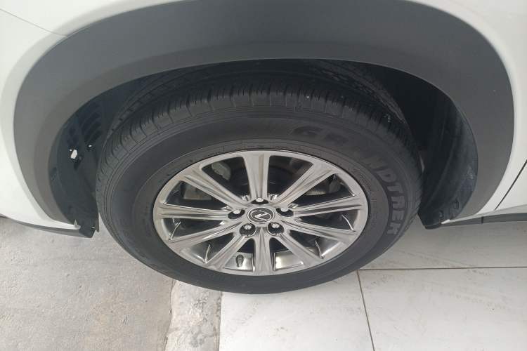 Used Lexus NX 2020 200 Front-Wheel Drive Vmotion Edition China VI Standard Exterior 7