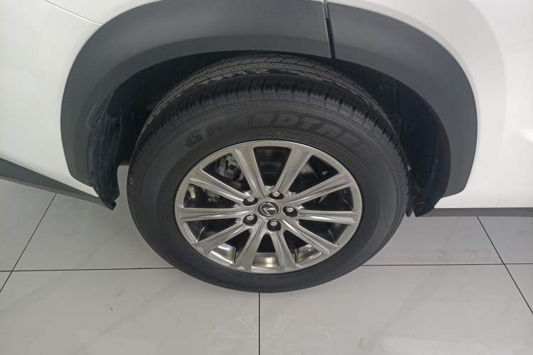 Used Lexus NX 2020 200 Front-Wheel Drive Vmotion Edition China VI Standard Exterior 8
