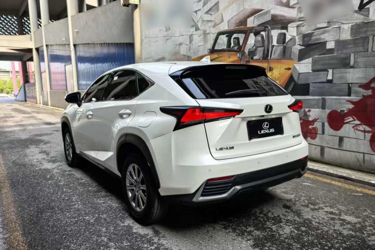 Used Lexus NX 2020 200 Front-Wheel Drive Vmotion Edition China VI Standard Exterior 9