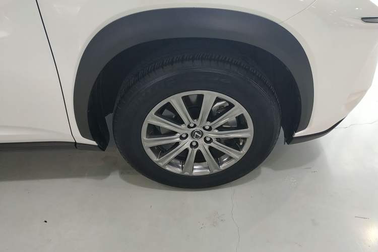 Used Lexus NX 2020 300h Front-Drive FENGSHANG Version China VI Standard Exterior 9