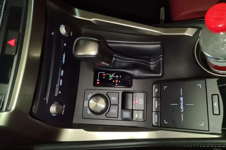 Used Lexus NX 2020 200 All-Wheel Drive Fēngshàng Version China VI Standard Gear Lever