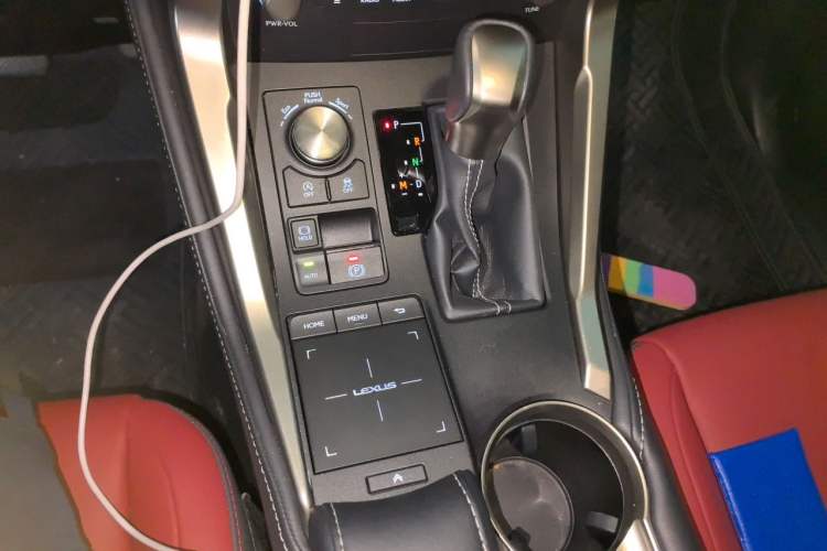 Used Lexus NX 2020 200 All-Wheel Drive Fēngshàng Version China VI Standard Gear Lever