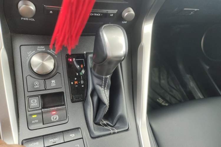 Used Lexus NX 2020 200 All-Wheel Drive Fēngshàng Version China VI Standard Gear Lever