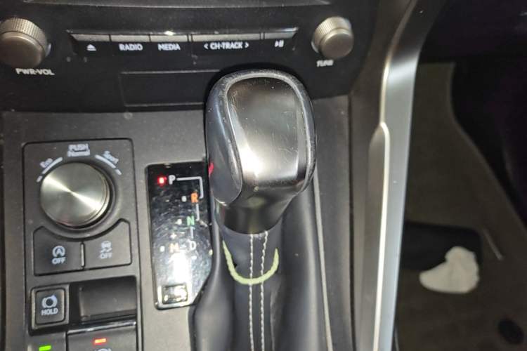 Used Lexus NX 2020 200 All-Wheel Drive Fēngshàng Version China VI Standard Gear Lever