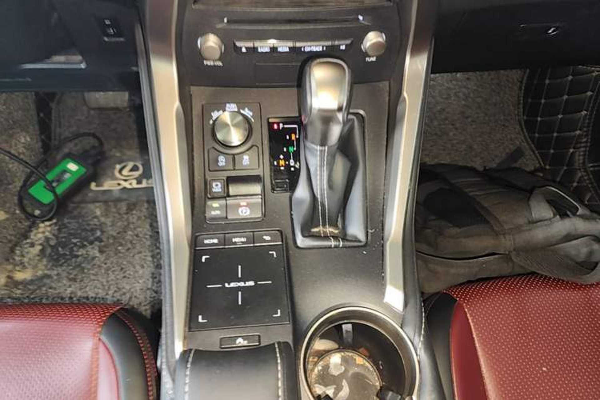 Used Lexus NX 2020 200 Front-Wheel Drive Freeline Edition China VI Standard Gear Lever