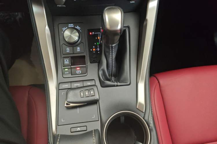 Used Lexus NX 2020 200 All-Wheel Drive Fēngshàng Version China VI Standard Gear Lever
