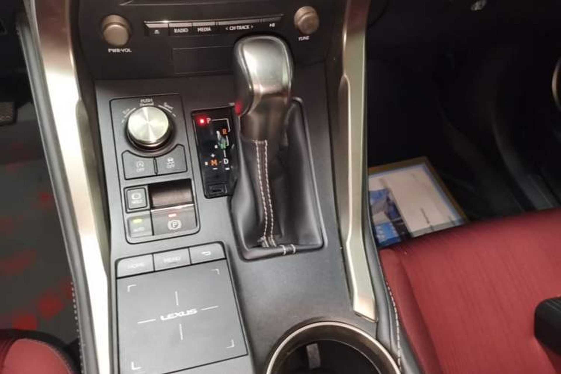Used Lexus NX 2020 200 Front-Wheel Drive Freeline Edition China VI Standard Gear Lever